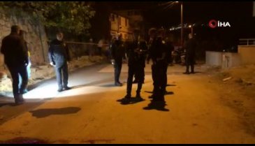 Arkadaşlarına selam vermek için durdu, başından vurularak ağır yaralandı