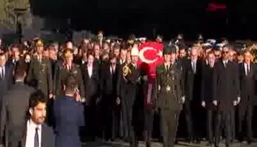 Devletin zirvesi Anıtkabir'de...