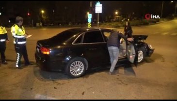 Bursa'da kafa kafaya çarpıştılar: 3 yaralı