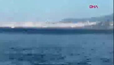 Kıyıya vuran dalgalar nedeniyle vatandaşlar ölümden döndü