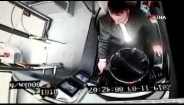 Otobüs dehşetinde şoförün kamerayı bozduğu anlar kamerada