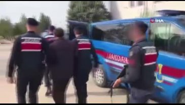Bursa'da köy meydanındaki cinayetin zanlısı saklandığı ormanda yakalandı
