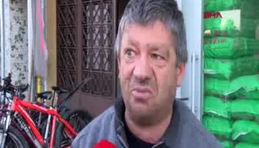 2 çocuğu da aynı kaderi yaşadı: Annesi atmamıştır, kendi düşmüştür