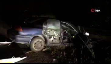 Bursa'da otomobil TIR'ın altına girdi
