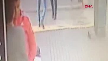 Bursa'da kavga anı güvenlik kamerasında