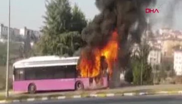 Halk otobüsü alev alev yandı