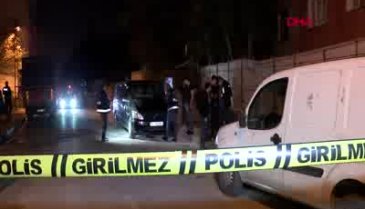 Park halindeki minibüse el yapımı patlayıcı atıldı