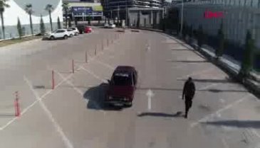 Bursa'da otomobil uzaktan kumanda ile 30 kilometre hıza çıkıyor