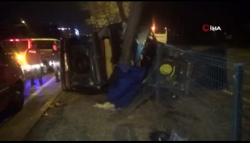 Bursa'da ağaca çarpan araçta feci ölüm
