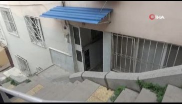 Evde tartıştığı 3 arkadaşını bıçakladı