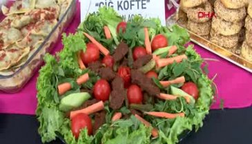 Bursa'da öğretmenler yemek yaptı, öğrenciler oyladı
