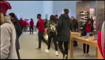 Hakan Şükür ABD'de alışveriş yaparken görüntülendi