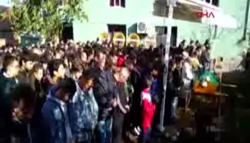 Bursa'da antrenmanda hayatını kaybeden genç futbolcu toprağa verildi