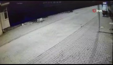 Bursa'da otomobilin altında 700 metre sürüklenen genç kadının kaza öncesi görüntüleri ortaya çıktı