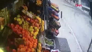 Libyalı turist bacağından bıçaklandı