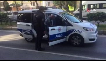 Polis ekiplerinin davranışı takdir topladı