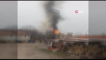 Bursa'da 3 katlı ev kül oldu