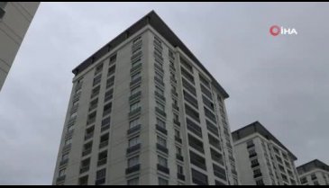 Bursa'da görev yapıyordu! 14 katlı apartmanın terasından düşen hakim hayatını kaybetti