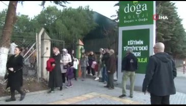Doğa Kolejleri'ndeki eylem zincirine Bursa'daki veliler de katıldı