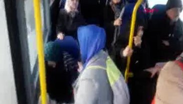 Bursa'da minibüs şoförü, fenalaşan KOAH hastasını hastaneye yetiştirdi
