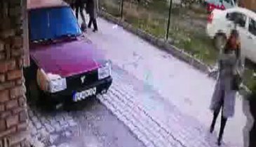 Öğretmeni sokak ortasında taciz etti!
