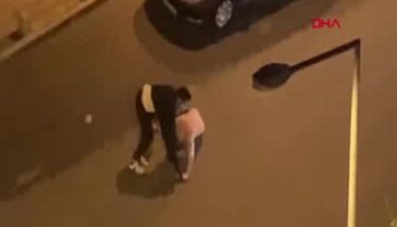 Sürücülerin yol ortasındaki kavgası kamerada
