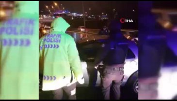 Kayganlaşan yolda kaza meydana geldi