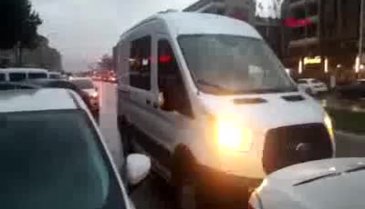 Bursa'da silahla banka soydu, çıkarken bomba bıraktı