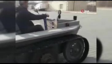 Baba oğul kafa kafaya verip paletli araç yaptılar