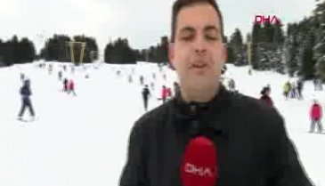 Bursa Uludağ'a akın ettiler, pistler doldu taştı