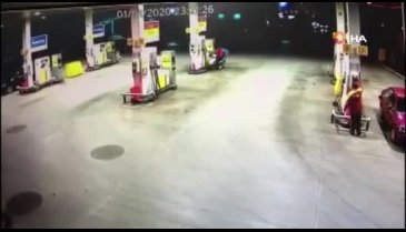 Kontrolden çıkan araç benzinliğe daldı