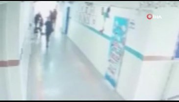 Öğretmenden özel öğrenciye koridorda dayak