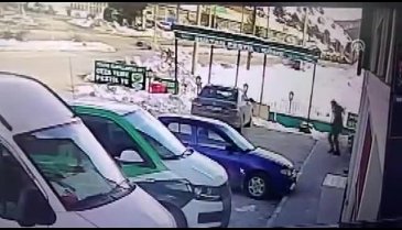 Elinde çocuğu için aldığı doğum günü pastasıyla can verdi -2