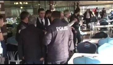 Kafede silahlı saldırıya uğradı, hayatını kaybetti