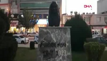 Zübeyde Hanım'ın büstüne çirkin saldırı