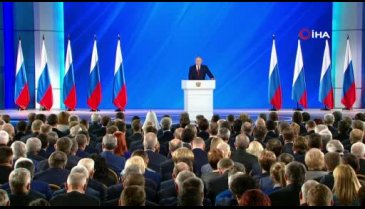 Putin'den anayasa değişikliği için referandum talebi