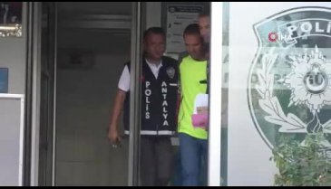 Cinayetten sonra yüzmeye gitmiş!