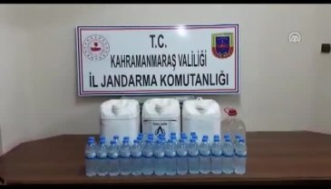 Kırsalda bir evde 44,5 litre kaçak içki ele geçirildi
