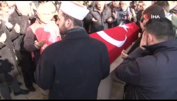 'Toprak Dede' son yolculuğuna uğurlandı