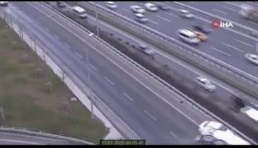 Beton mikseri devrildi!