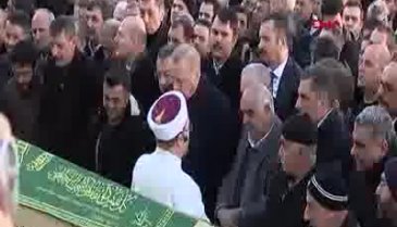 Cumhurbaşkanı Erdoğan deprem bölgesinde: Devlet ve millet olarak elimizden geleni yapacağız