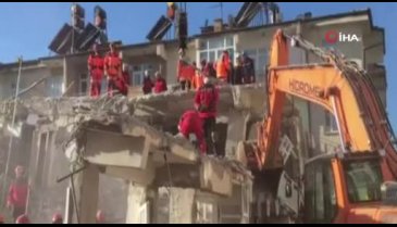 Bursa İnegöl İHH arama kurtarma ekipleri deprem bölgesinde