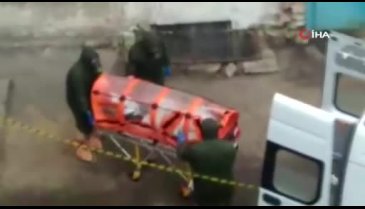 2 kişi korona virüsü şüphesiyle hastaneye kaldırıldı