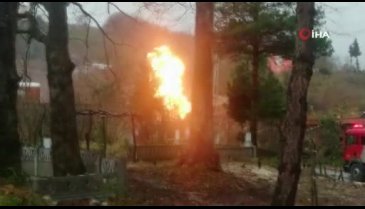 Doğal gaz ana hattında patlama ve yangın