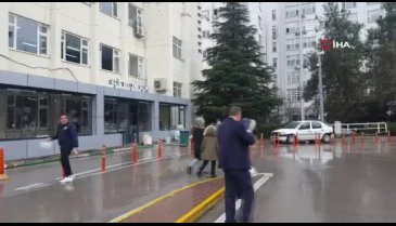 Bursa'da eşi otomobilden attı! Ölüm kalım mücadelesi veriyor