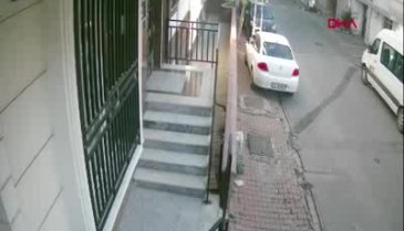 Sokak ortasında akılalmaz görüntüler!