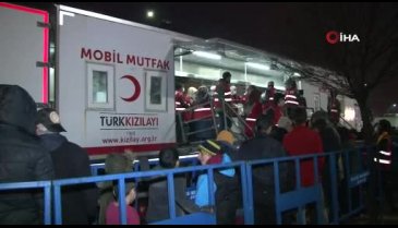 Günlük 65 bin depremzedeye sıcak yemek