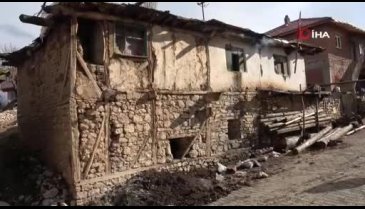 Yaşlı çiftin çocukları için yardım çığlığı!