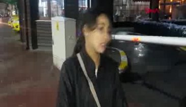 11 yaşındaki Hatice, su satarak ailesini geçindiriyor