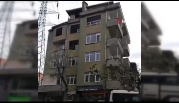 İstanbul'da tehlikeli yıkım